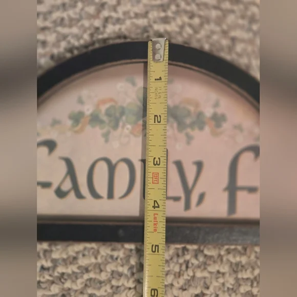 Green Beaded Decorations And Plaque Wall DECOR - Picture 5 of 10